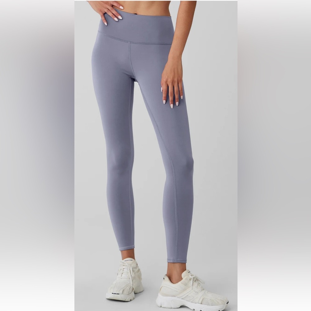 Alo Yoga Leggings 7/8 high-rise in the color “Fog” (never worn)